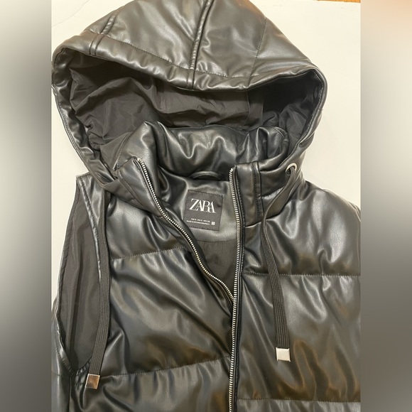 Zara black vegan (faux) leather puffer vest. Excellent condition. - Picture 6 of 15